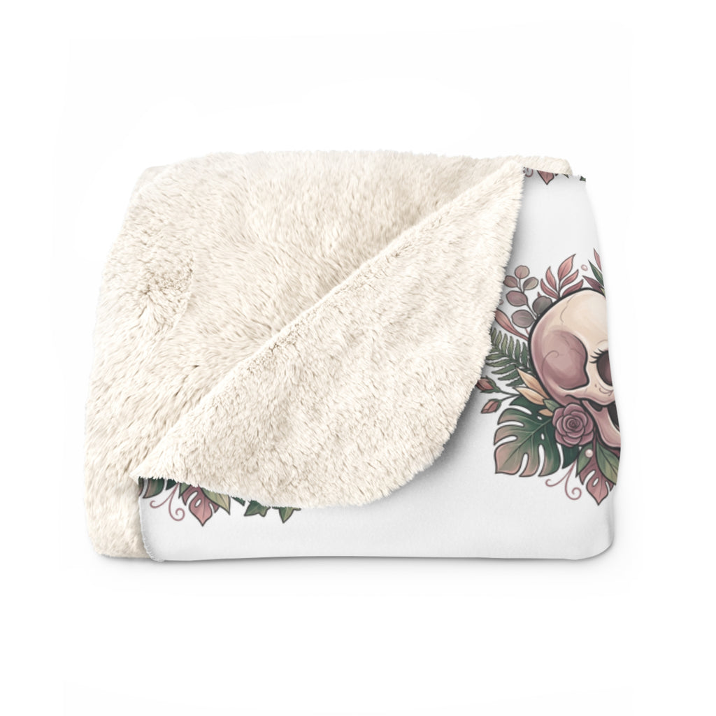 Skull & Roses Sherpa Blanket — Cozy Gothic Floral Throw