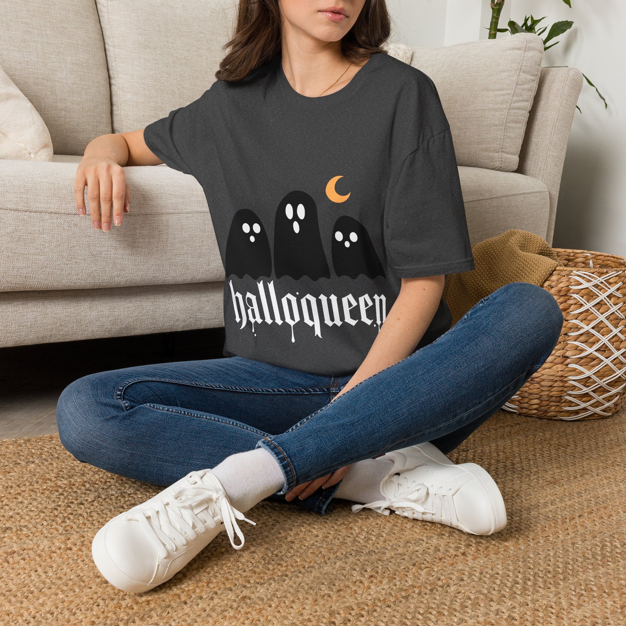 Halloween 'Galloqueen' Ghost Tee — Cute Spooky Moon Graphic T-Shirt