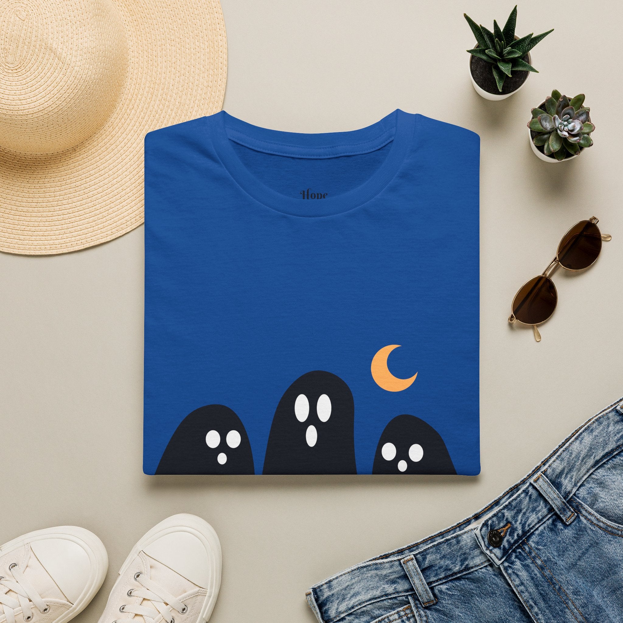 Halloween 'Galloqueen' Ghost Tee — Cute Spooky Moon Graphic T-Shirt