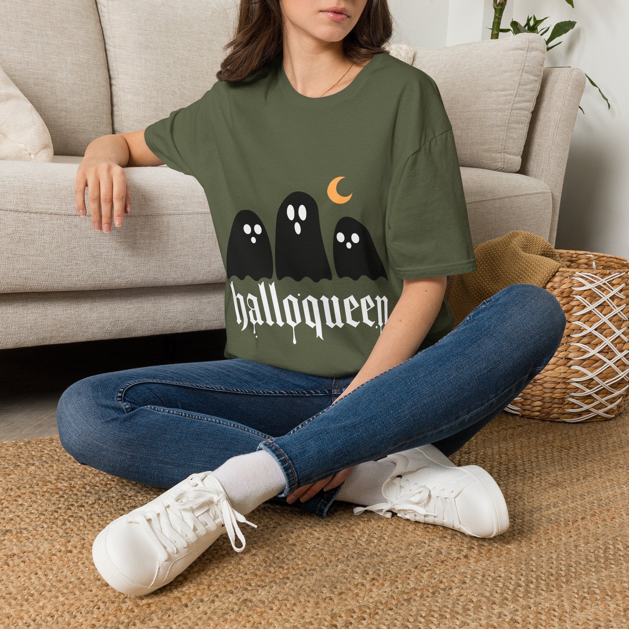 Halloween 'Galloqueen' Ghost Tee — Cute Spooky Moon Graphic T-Shirt